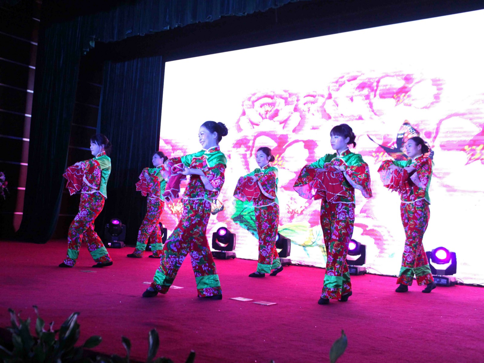 1457582447804761.jpg 20周年庆5.jpg